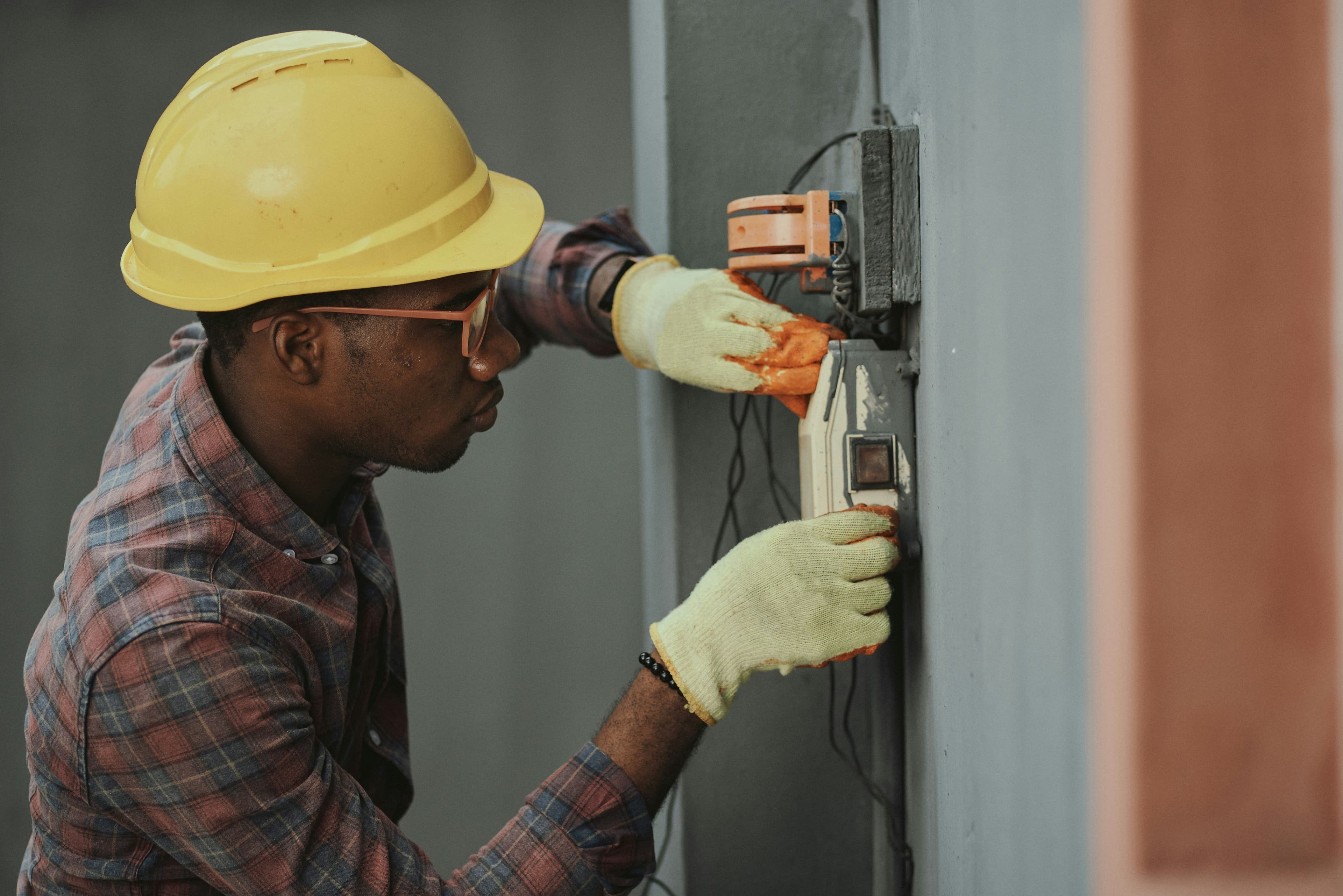 Jimgos Construction maintenance engineers outside a London housing block